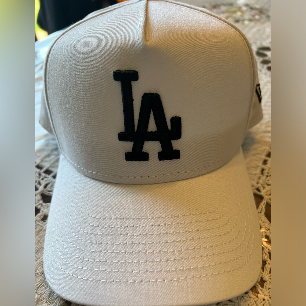 LA hat